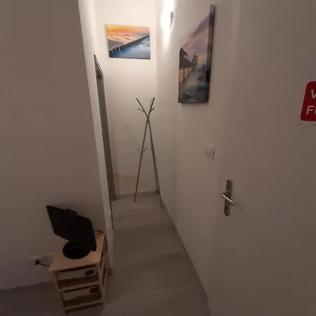 Apartment A 2 Passi Dal Mare-centro-stazione Rimini