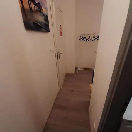 A 2 Passi Dal Mare-centro-stazione Appartement *
